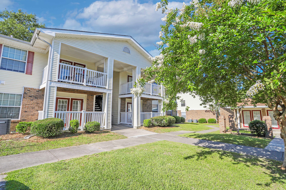 Forest Creek at Moultrie Manor building exterior